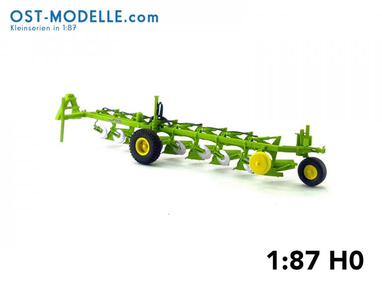 Aufsattelbeetpflug Fortschritt B550 Transportstellung grün neu